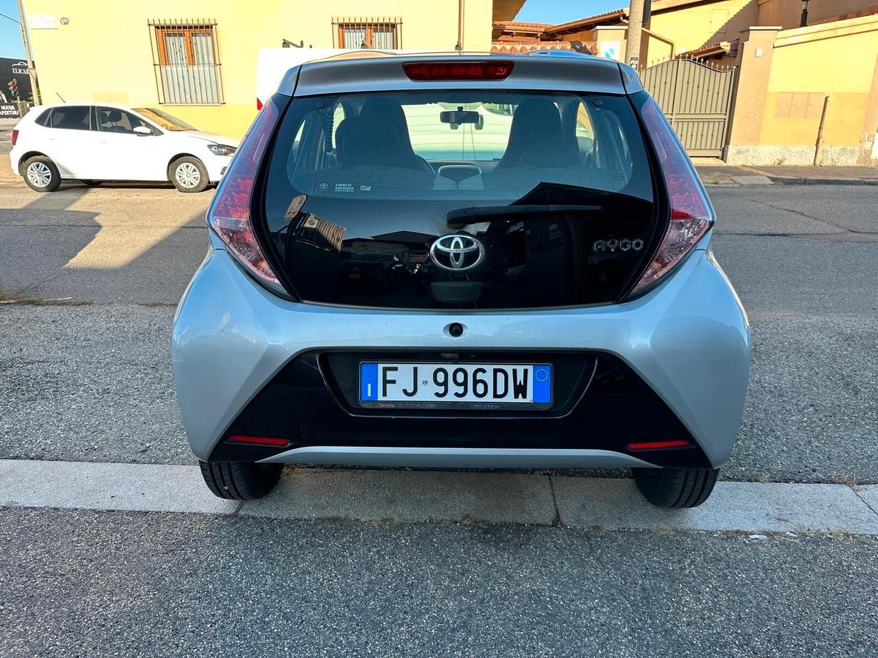 Toyota Aygo 1.0 VVT-i 69 CV 5 porte x-cool TSS MMT