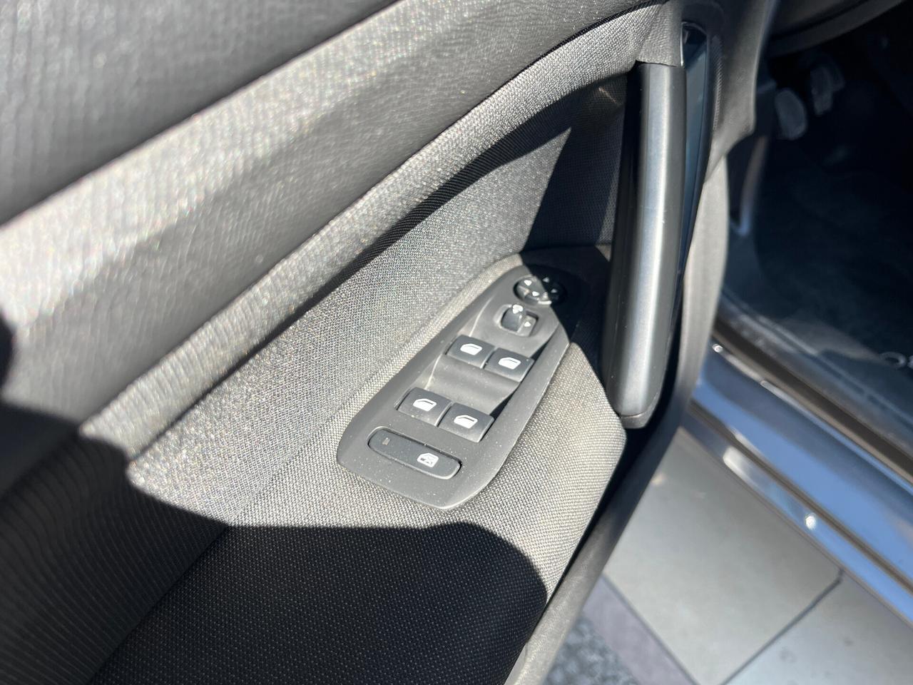 Peugeot 308 BlueHDi 130 S&S SW Allure