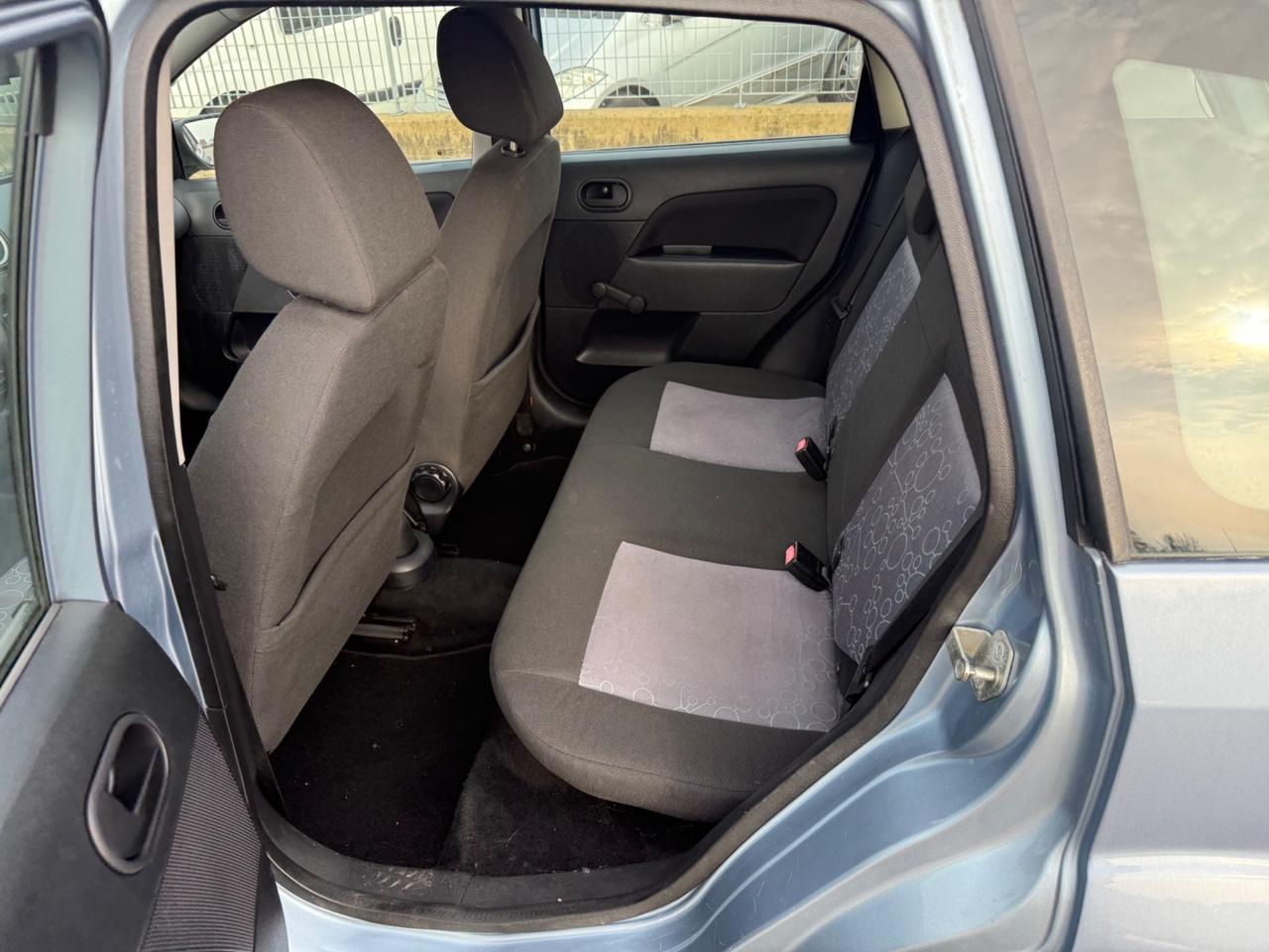 Ford Fiesta 1.2 16V 5p. Ghia