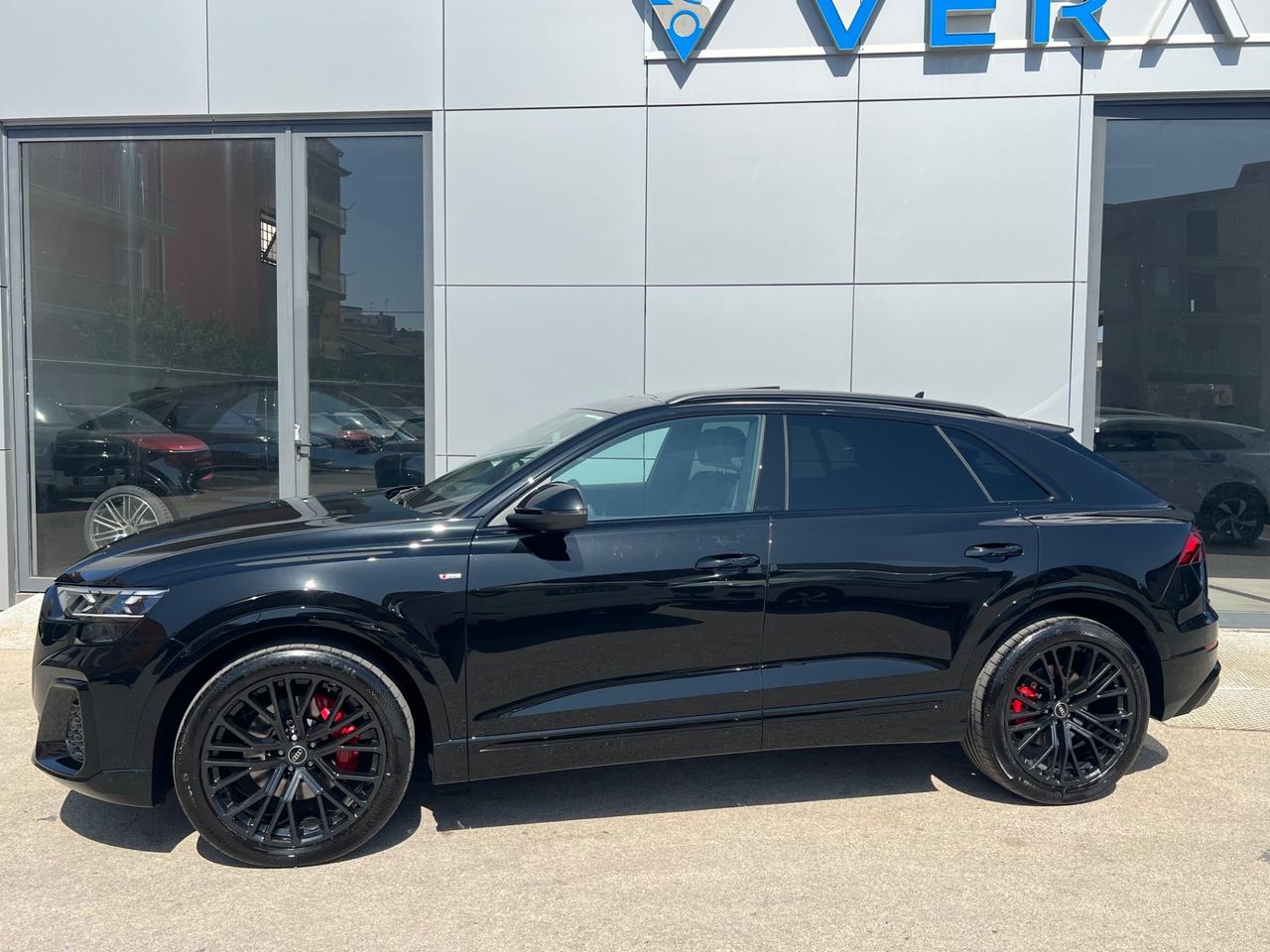 Audi Q8 Sline quattro possibilità noleggio no scoring