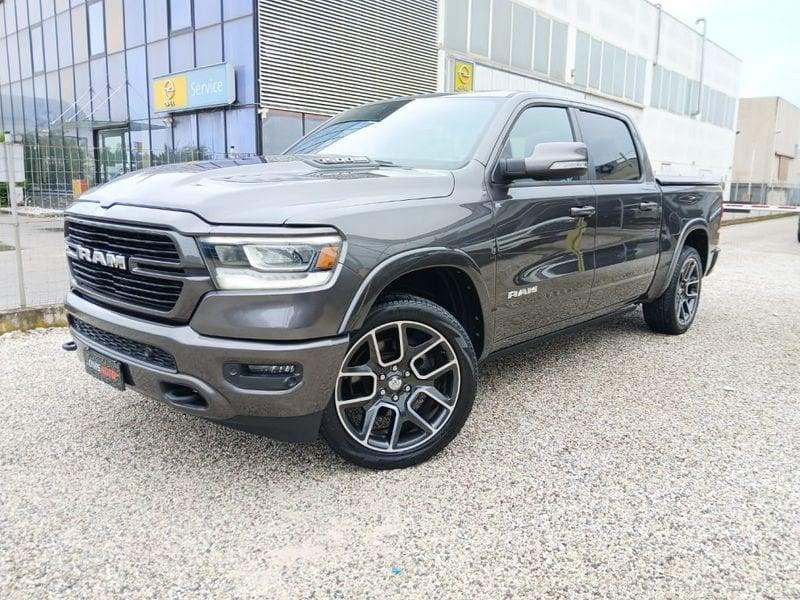Dodge RAM 1500 5.7 V8 Laramie Night N1