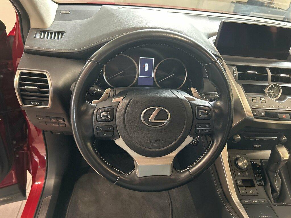 Lexus NX 300 300 2.5 Hybrid Luxury 4WD CVT