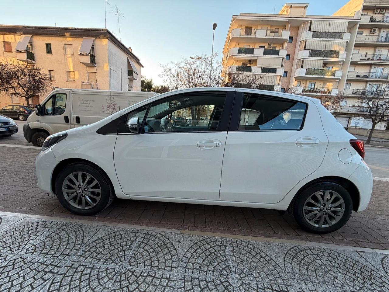 Toyota Yaris 1.0 5 porte Active