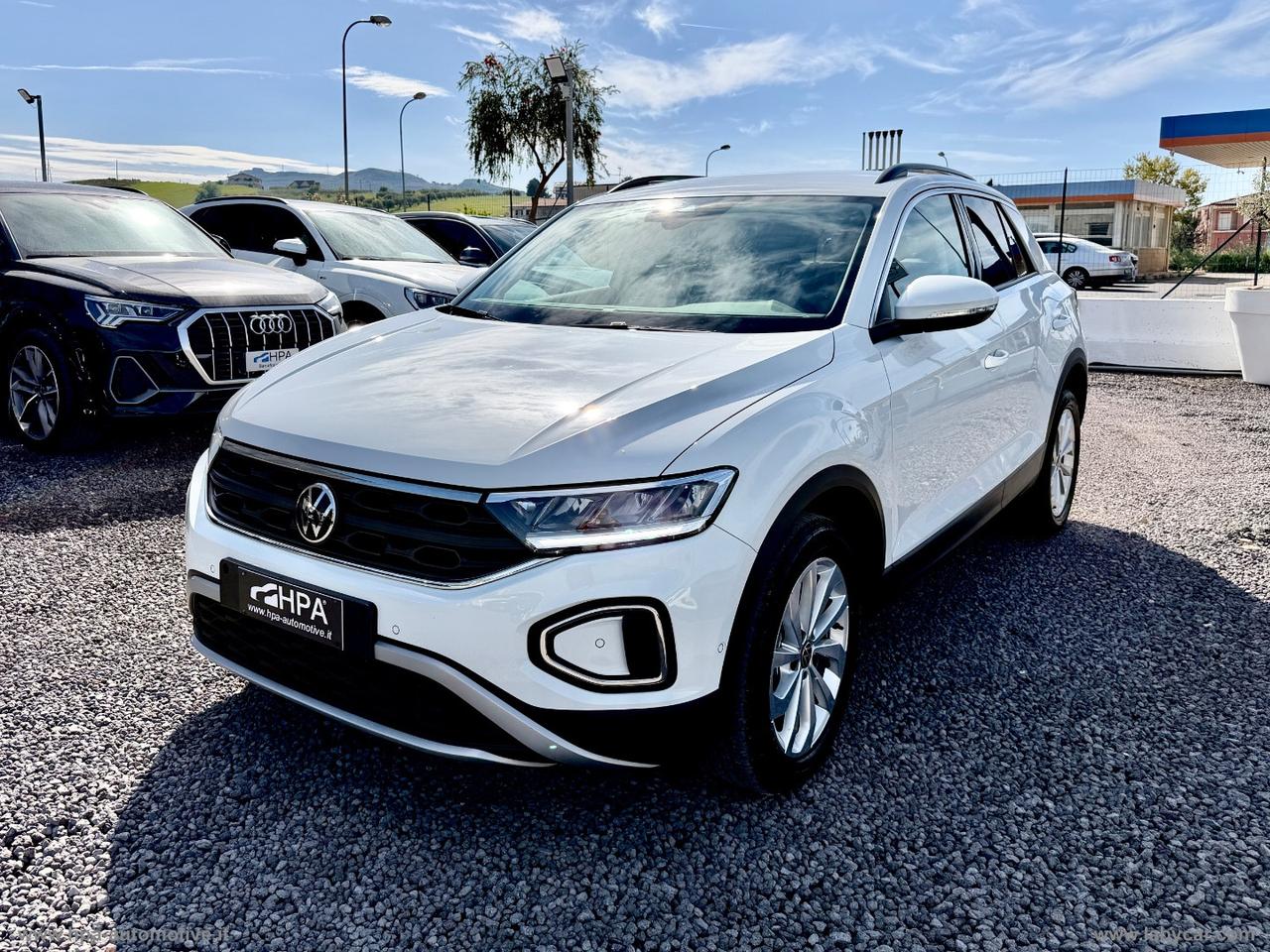 VOLKSWAGEN T-Roc 2.0TDI LED CARPLAY PARK ASSIST ACC