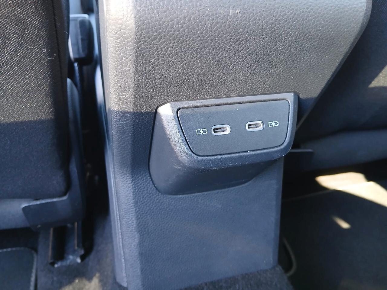 Volkswagen Taigo 1.0 TSI 110 CV DSG R-Line