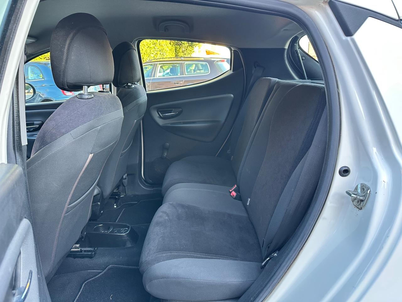 Lancia Ypsilon 1.2 69 CV 5 porte S&S Platinum