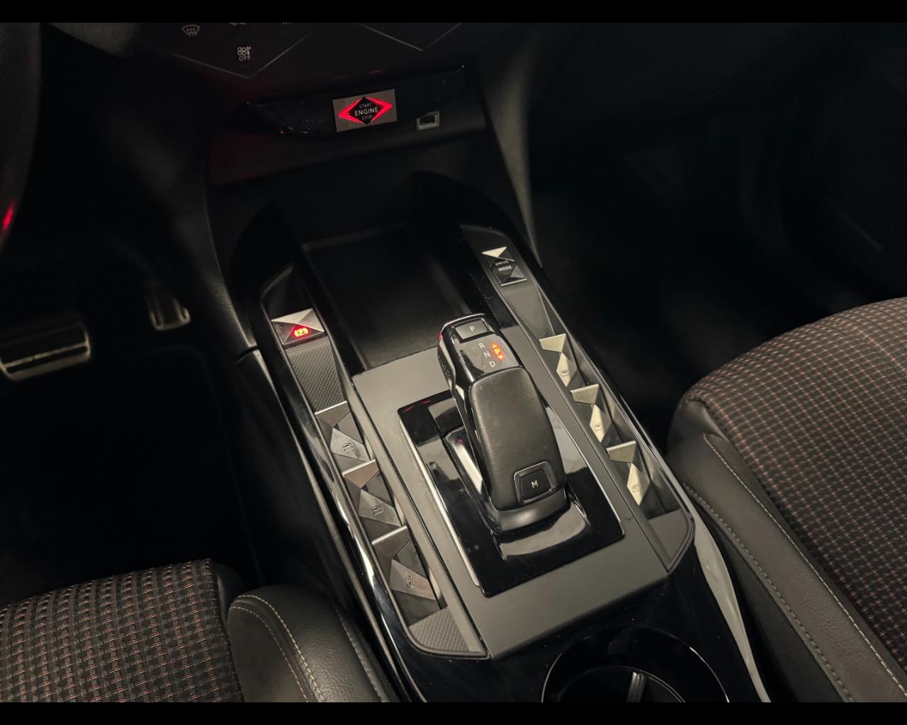 DS DS 3 2ª serie - DS 3 Crossback PureTech 155 aut. Performance