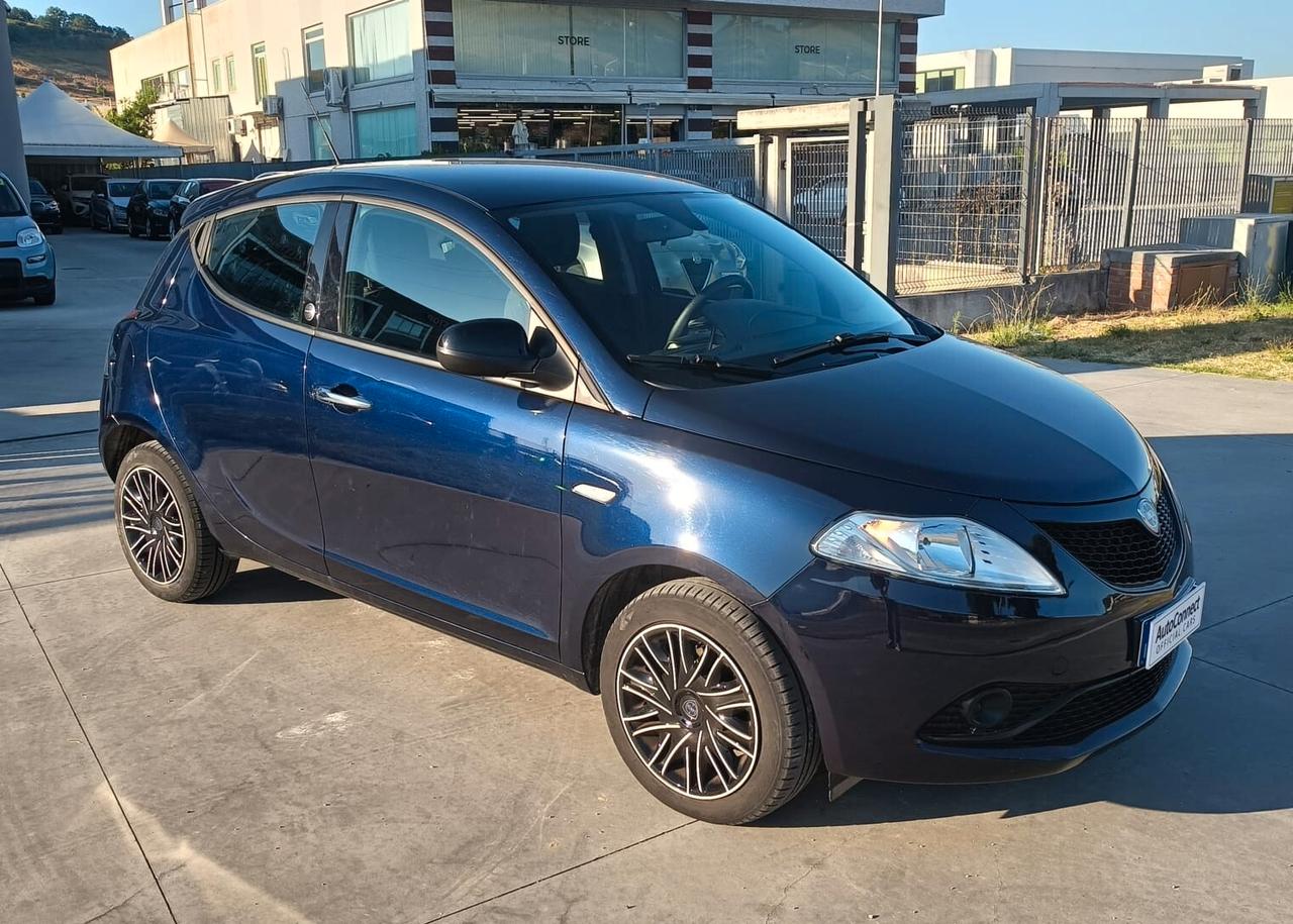 Lancia Ypsilon 1.2 69 CV 5 porte GPL Ecochic Gold