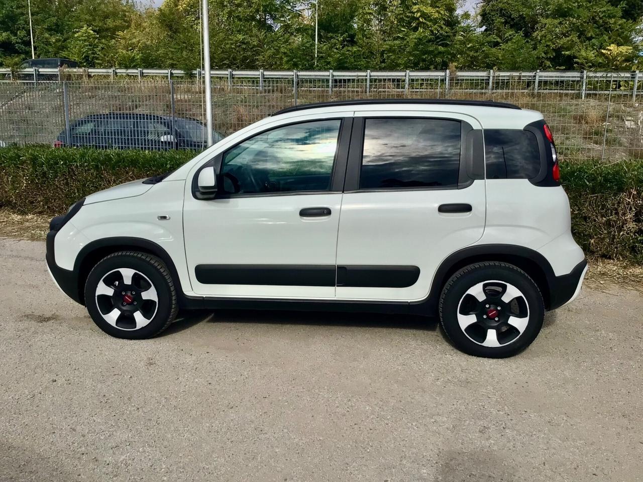 Fiat Panda Cross 1.0 FireFly 70 Cv Hybrid 5 Posti