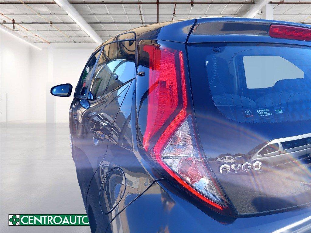 TOYOTA Aygo 5p 1.0 x-business m-mt 72cv del 2019