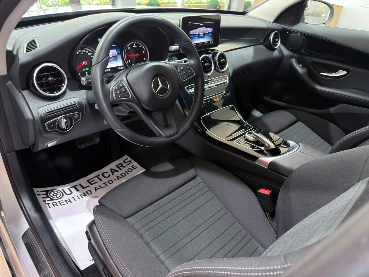 MERCEDES C 220 2.2d 170cv AUTO 75.000km BERLINA