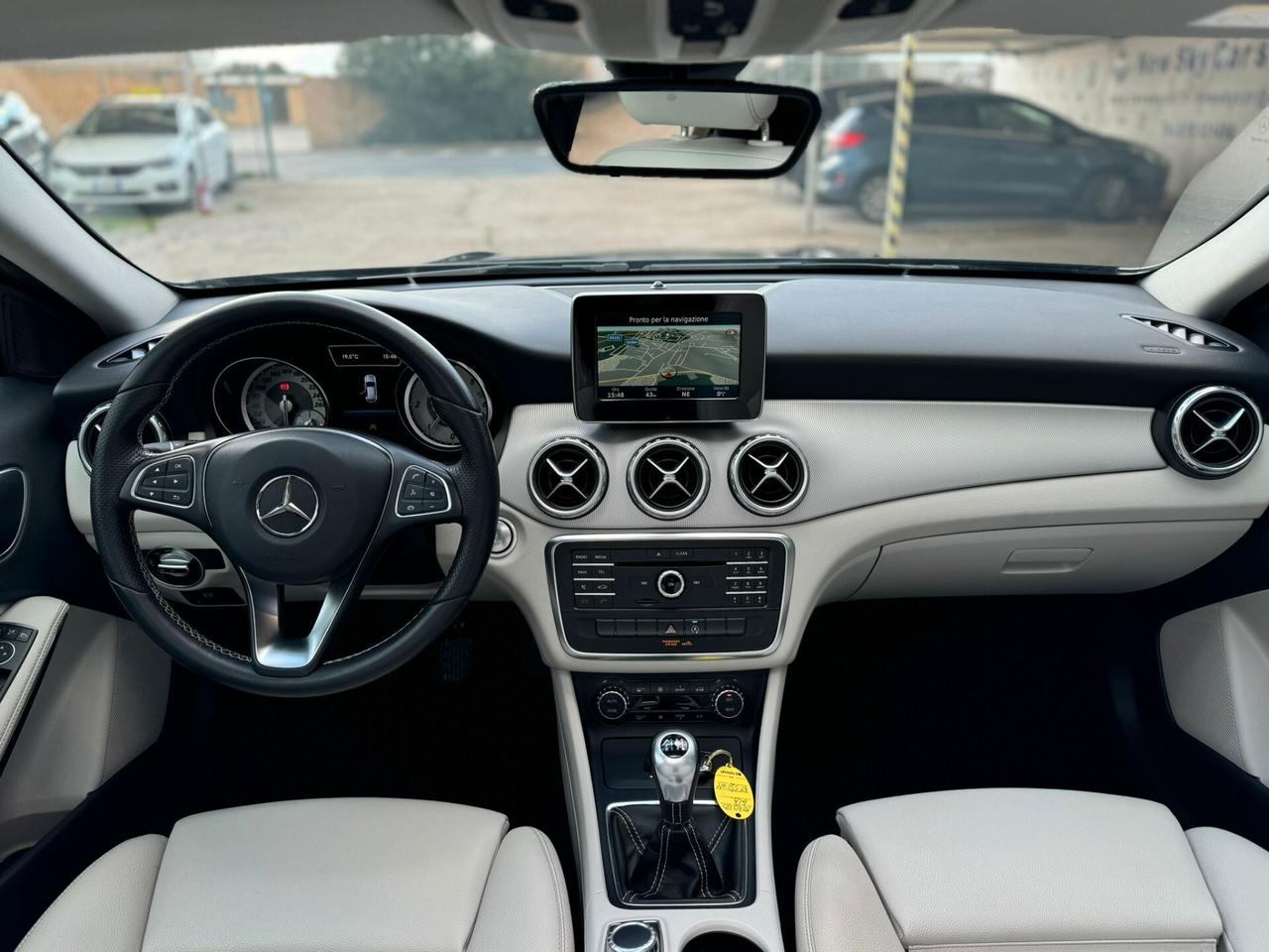 Mercedes-benz GLA 180 d Premium 45.000 km