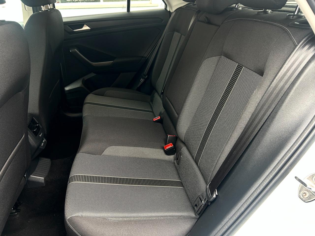 Volkswagen T-Roc 1.0 TSI Life 2023