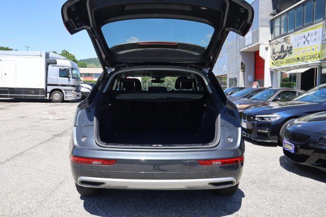 AUDI Q5 40 TDI quattro S tronic S-line Uniprop. Iva esp.