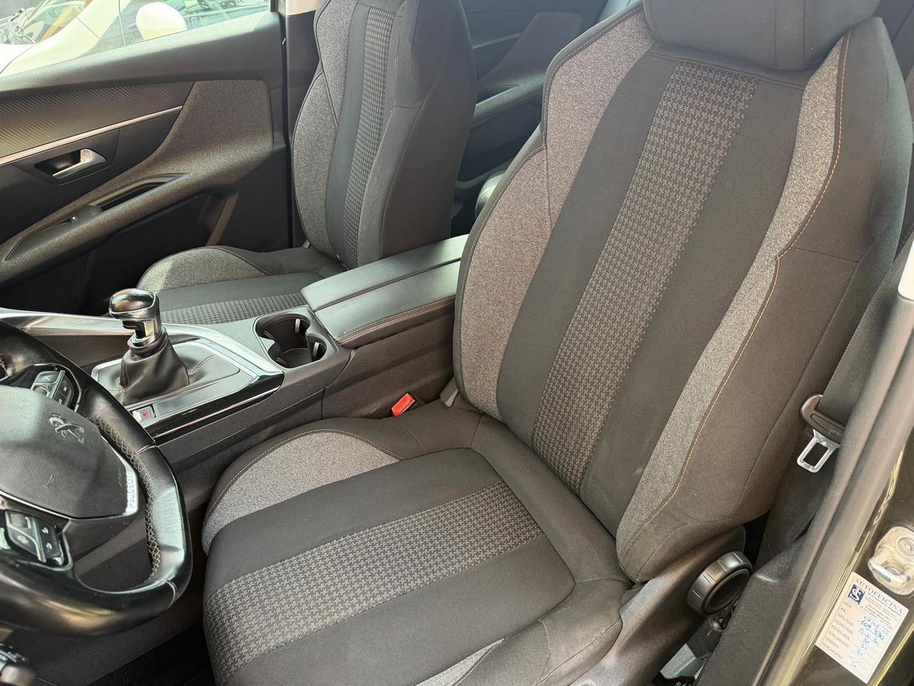 Peugeot 3008 1.5 BlueHDi 130cv *UNIPRO*