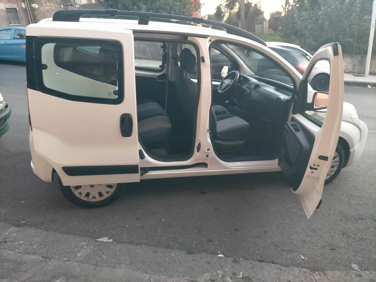 Citroen Nemo Multispace 1.3 HDi 75CV Silver Selection