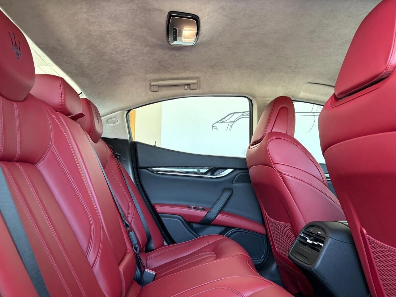 Maserati Ghibli GRANSPORT 3.0 V6 250cv - UNICO PRO