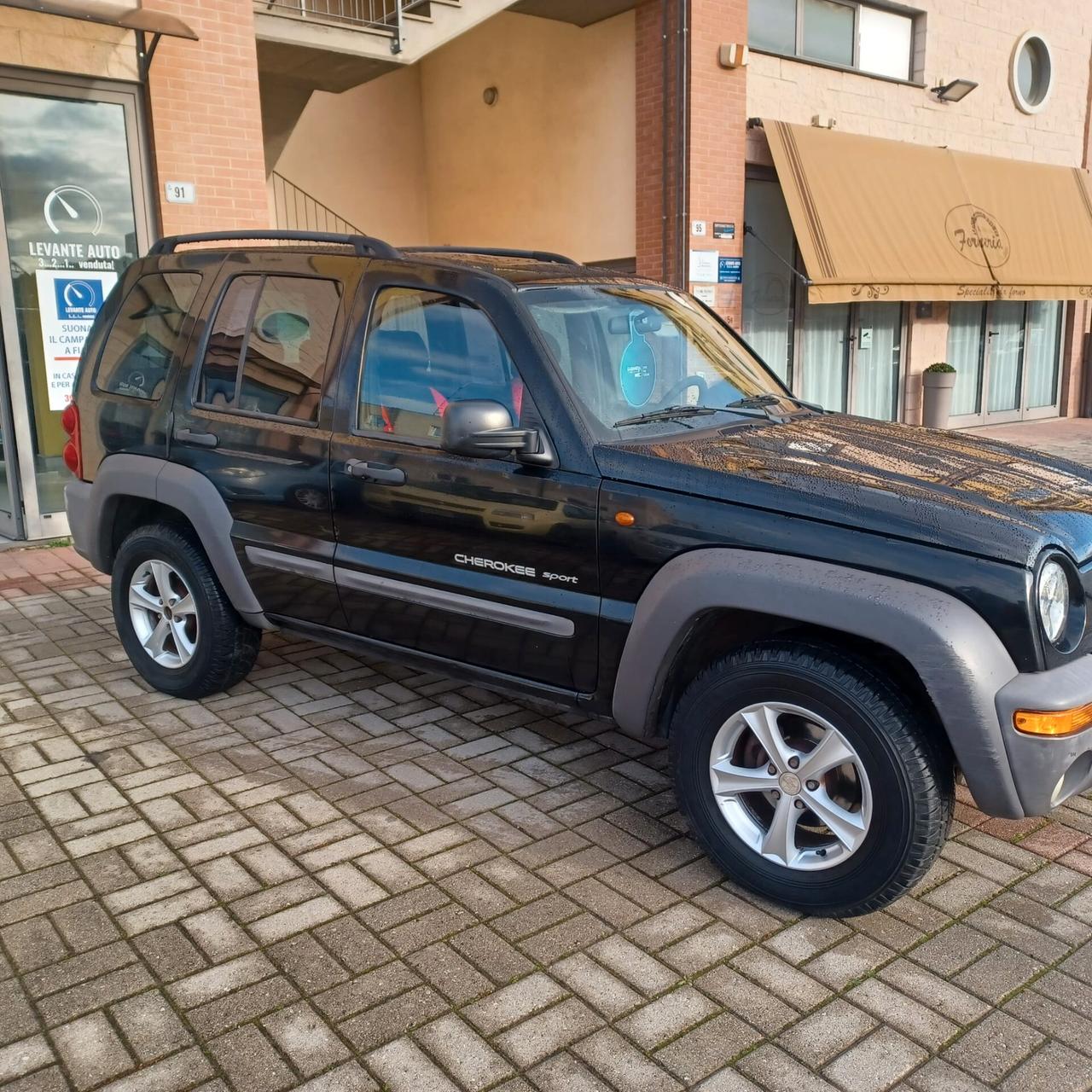 4X4 CHEROKEE 2.8 TURBINA E CATENA NUOVI