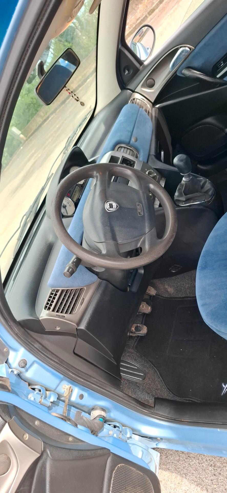 Lancia Ypsilon 1.2 Argento