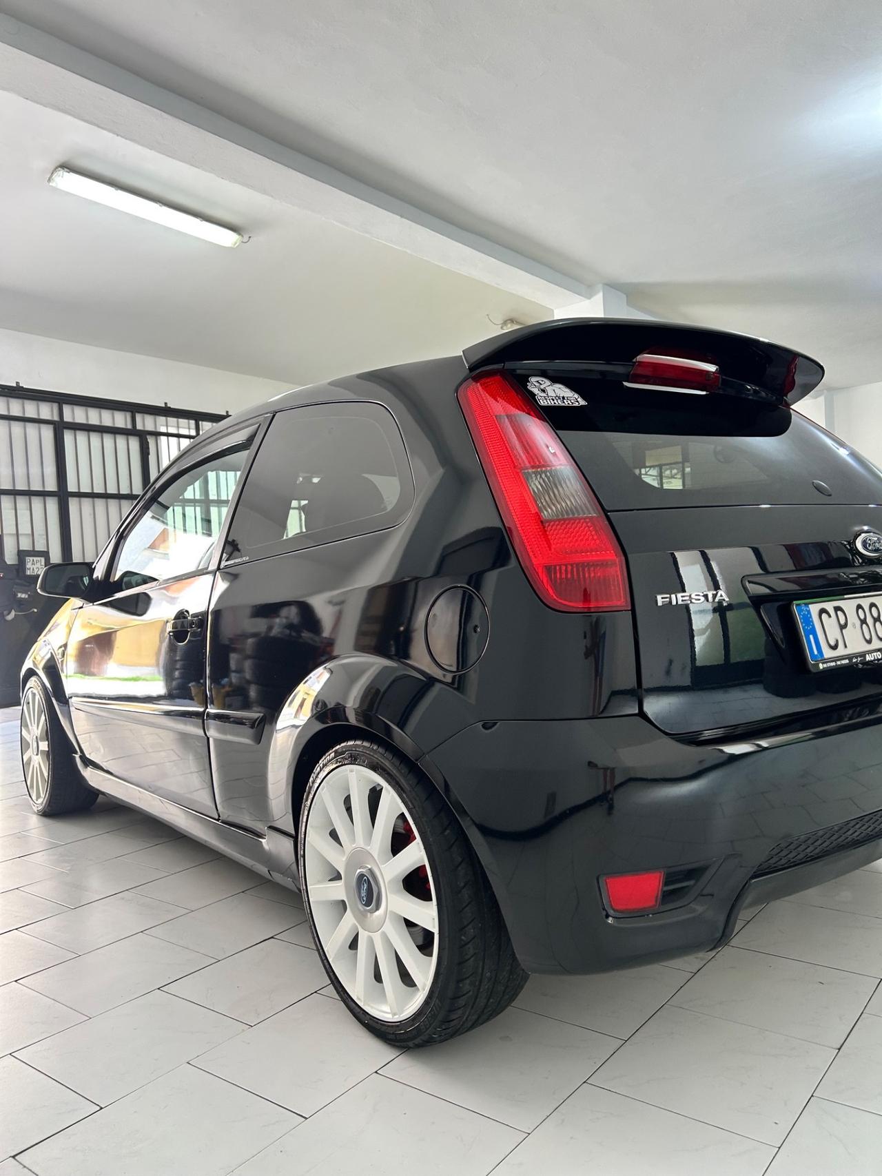 Ford Fiesta 2.0 16V 3p. ST motore NUOVO