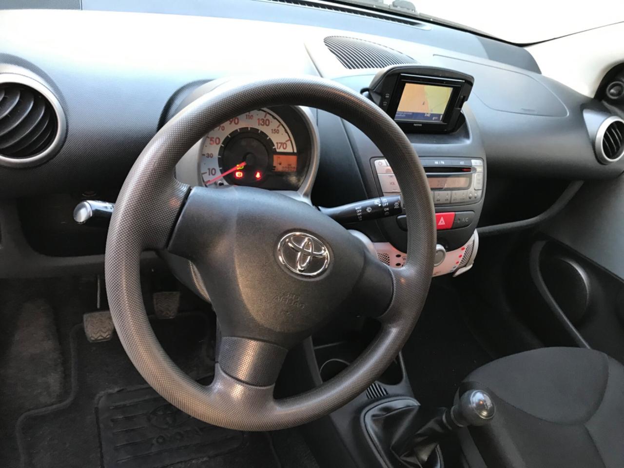 Toyota Aygo 1.0 12V VVT-i 5 porte Active Connect