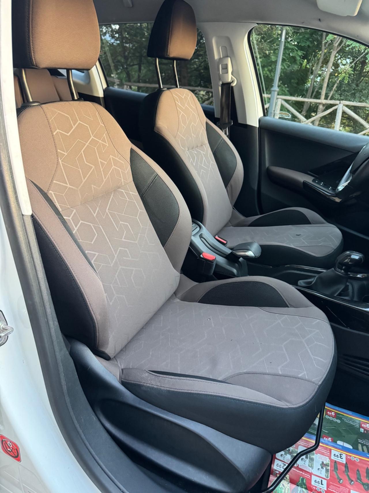 Peugeot 2008 1.6 e-HDi 92Cv Urban Cross 2014