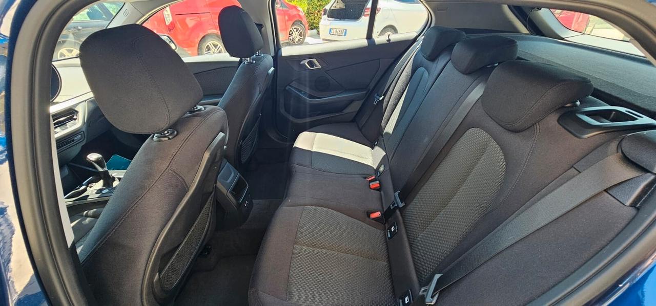 Bmw 116 116d 5p. Advantage