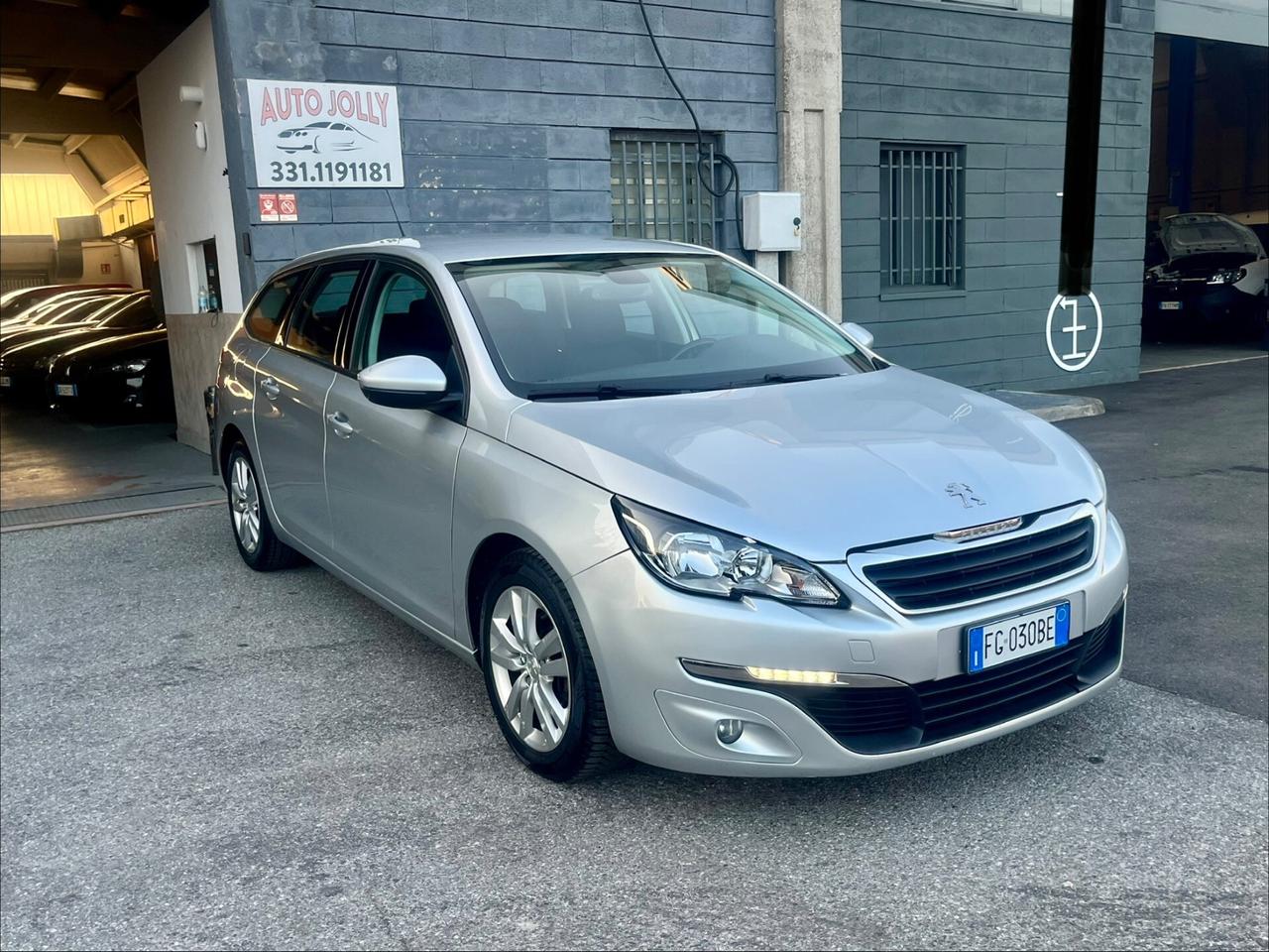 Peugeot 308 BlueHDi 120 SW Allure