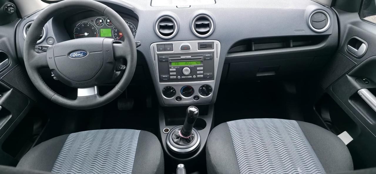 Ford Fusion UAV 1.4 16V automatica neopatentati