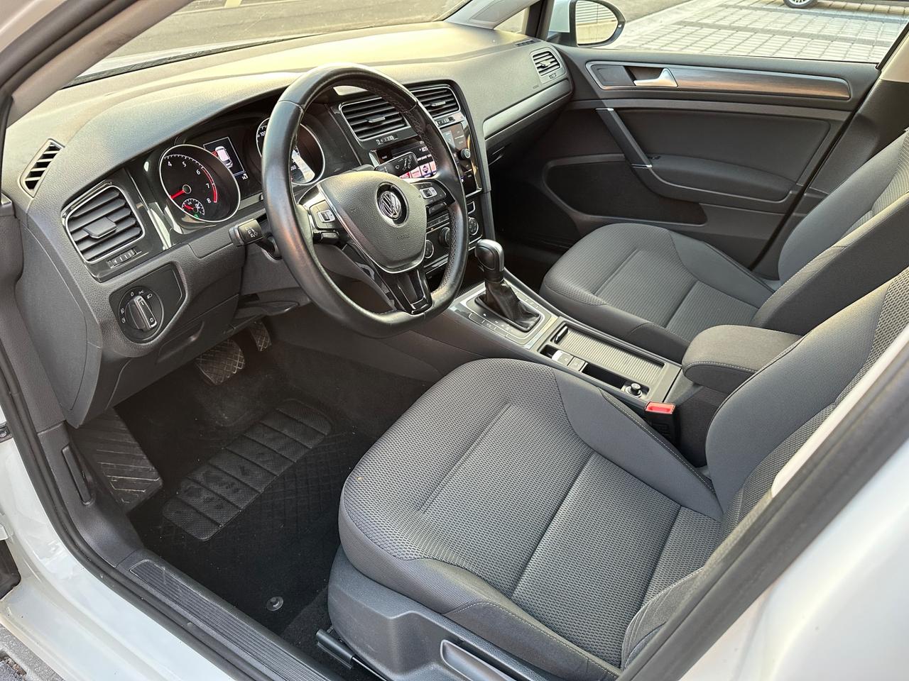 Volkswagen Golf 1.5 TGI DSG 5p. Business BlueMotion Technology METANO