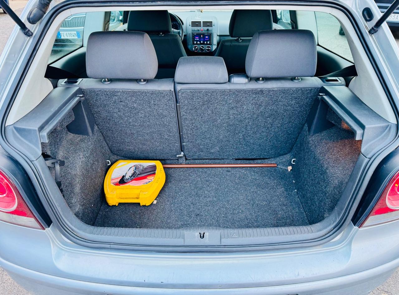 Volkswagen Polo 1.4/75CV 16V 3p. Sportline