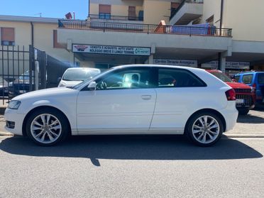 Audi A3 SPB 1.6 TDI 105 CV CR Ambition
