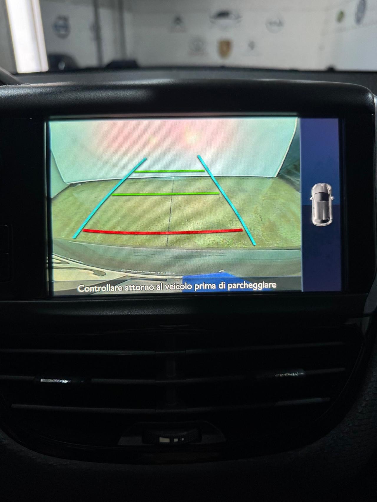 Peugeot 208 BlueHDi 100 5 porte Allure