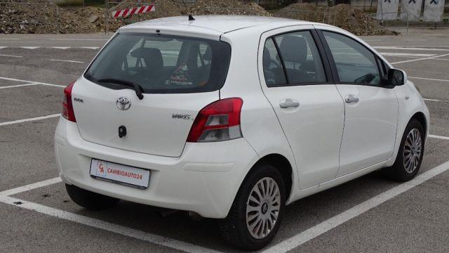 TOYOTA Yaris 1.300 100 cv, 5 porte, versione "Sol", Garanzia..