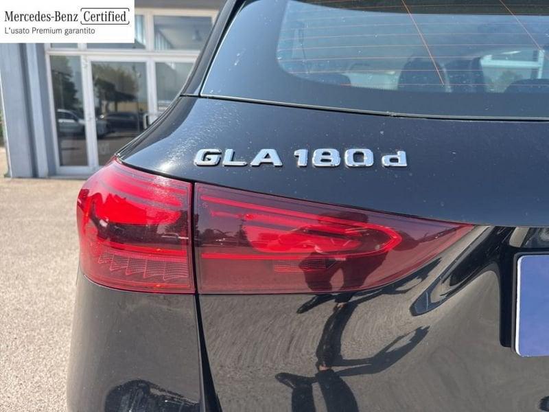 Mercedes-Benz GLA 180 D ADVANCED AUTO