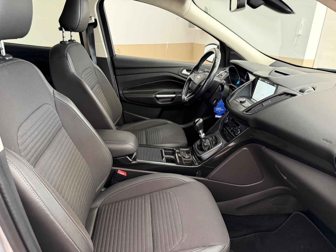 Ford Kuga 1.5 TDCI 120 CV S&S 2WD Titanium
