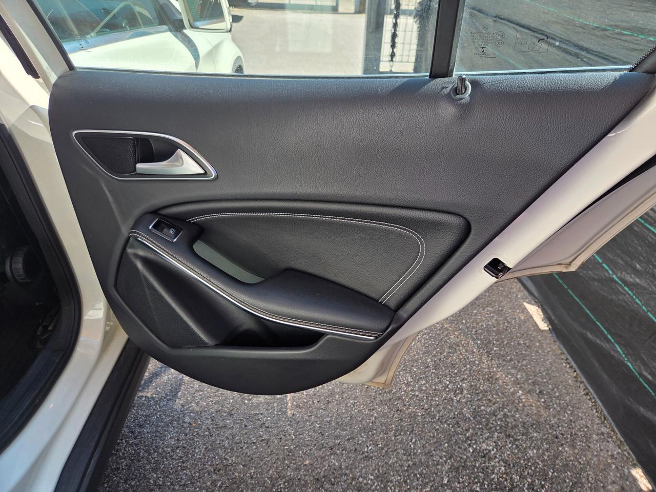 Mercedes-benz GLA 200 premium unico proprietario