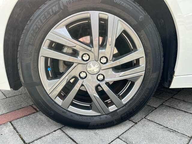 Peugeot 208 PureTech 75 Stop&Start 5 porte Active
