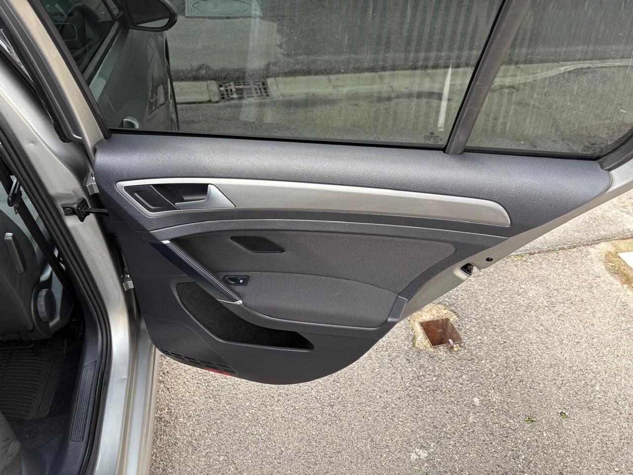 VOLKSWAGEN GOLF 1.6 DIESEL 110 (CV) 2016