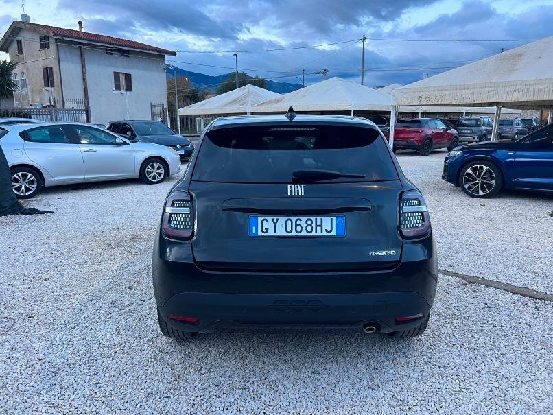 Fiat 600 Hybrid 110 CV DCT MHEV La Prima