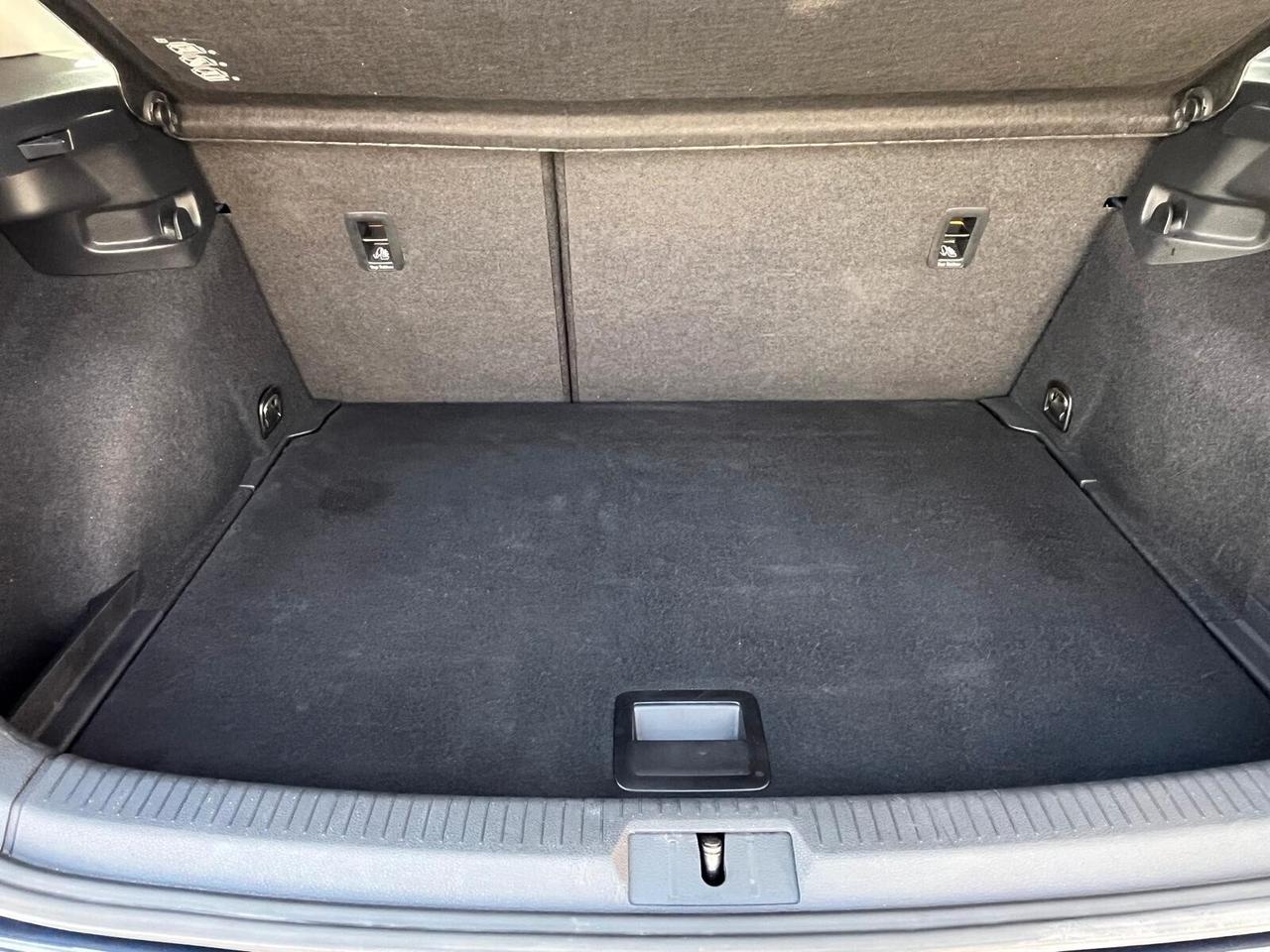 Volkswagen Golf 1.6 TDI DSG 5p. Highline BlueMotion Technology