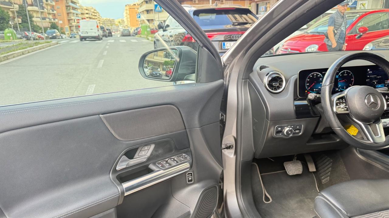 Mercedes-benz GLA 200 GLA 200 d Automatic 4Matic Sport Plus LED NAVI KAMERA PELLE CERCHI 18 PDC BLUETOOTH