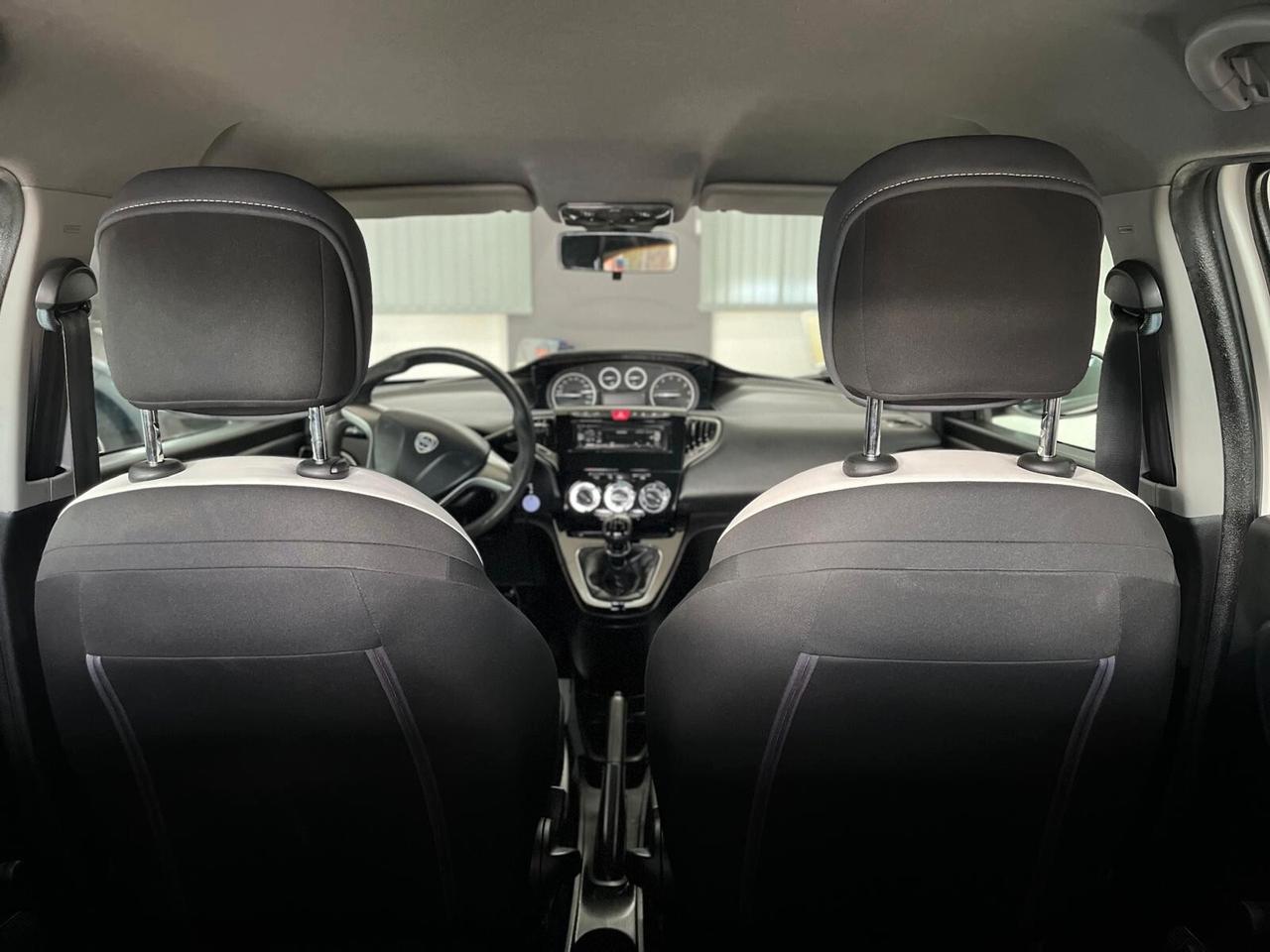 Lancia Ypsilon 0.9 TwinAir 85 CV 5 porte Metano Ecochic Elle