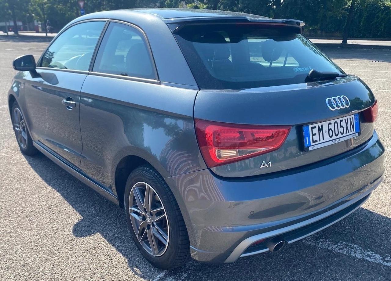 Audi A1 1.6 TDI 105 CV Sline