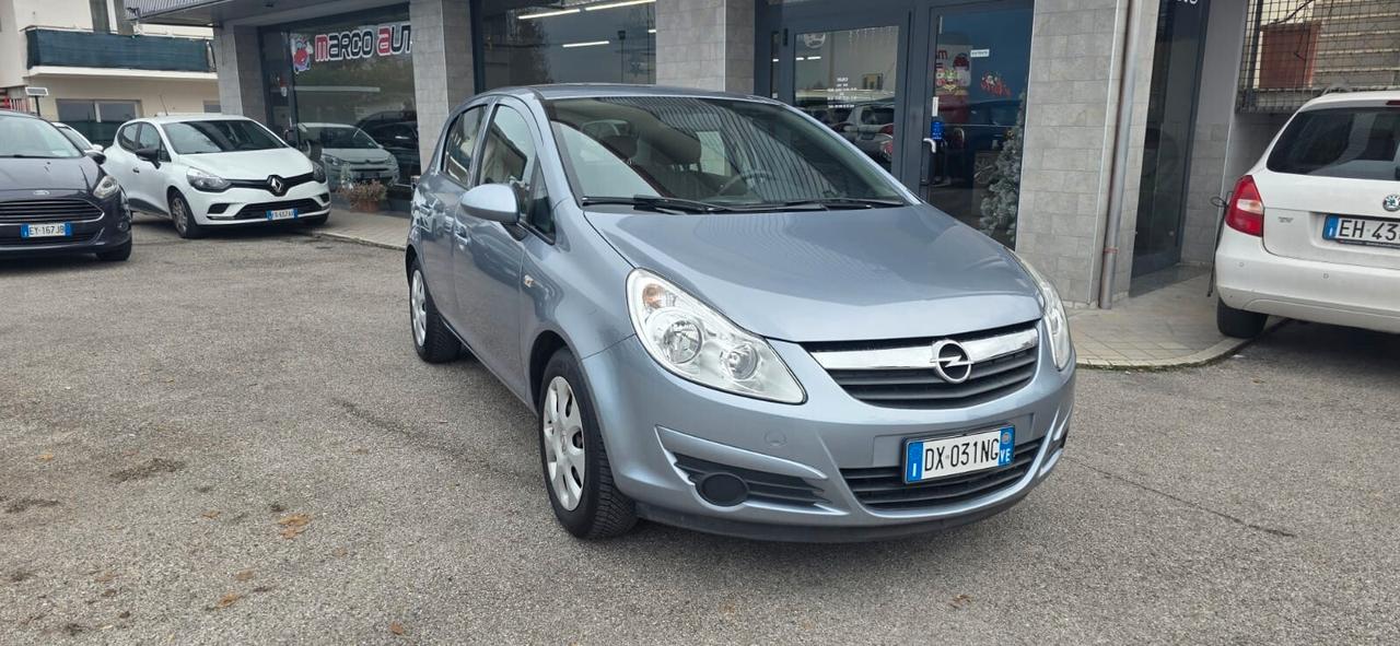 Opel Corsa 1.2 benzina Neopatentati