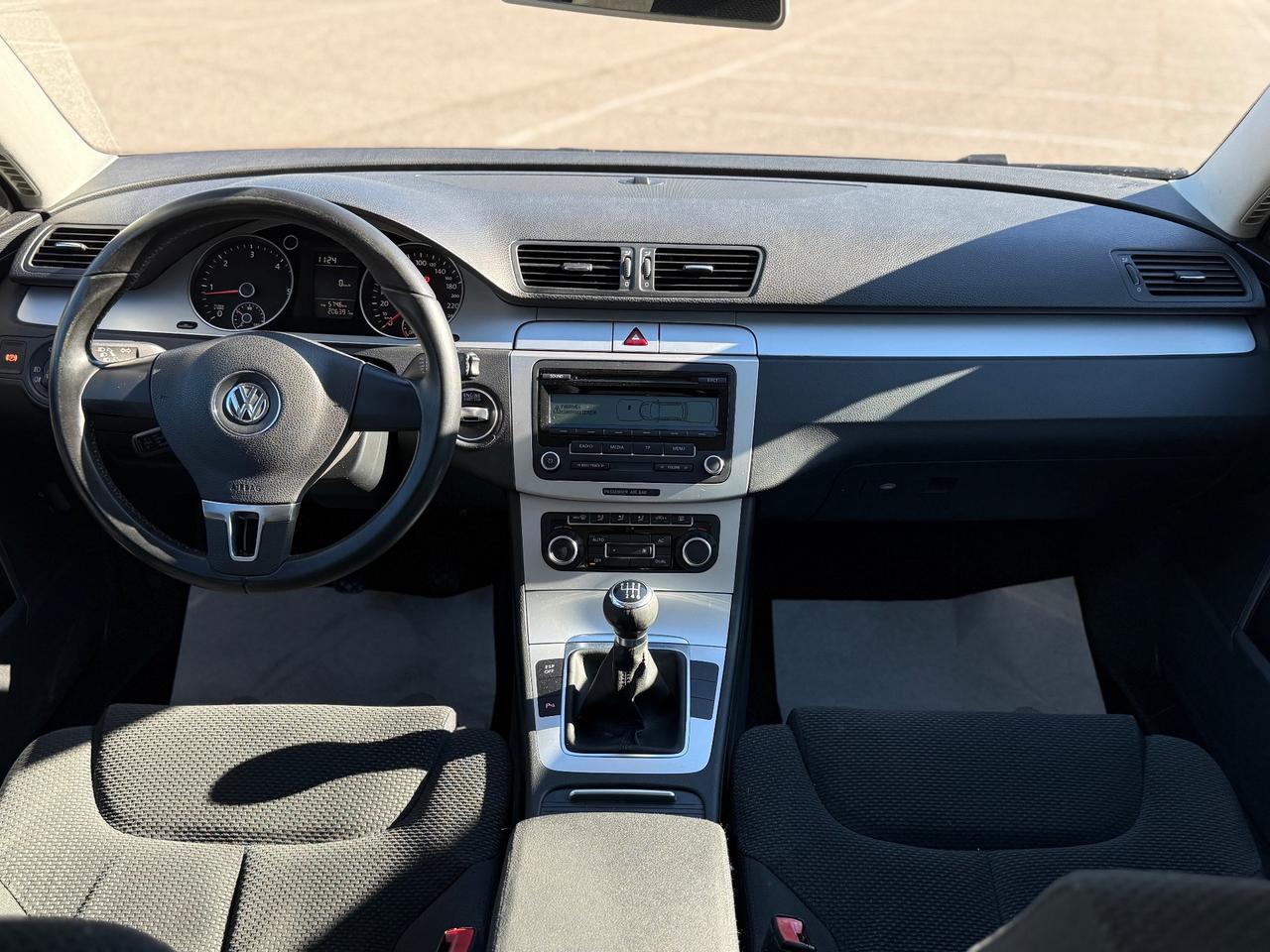 Volkswagen Passat 2.0 TDI DPF Highline EURO 5b