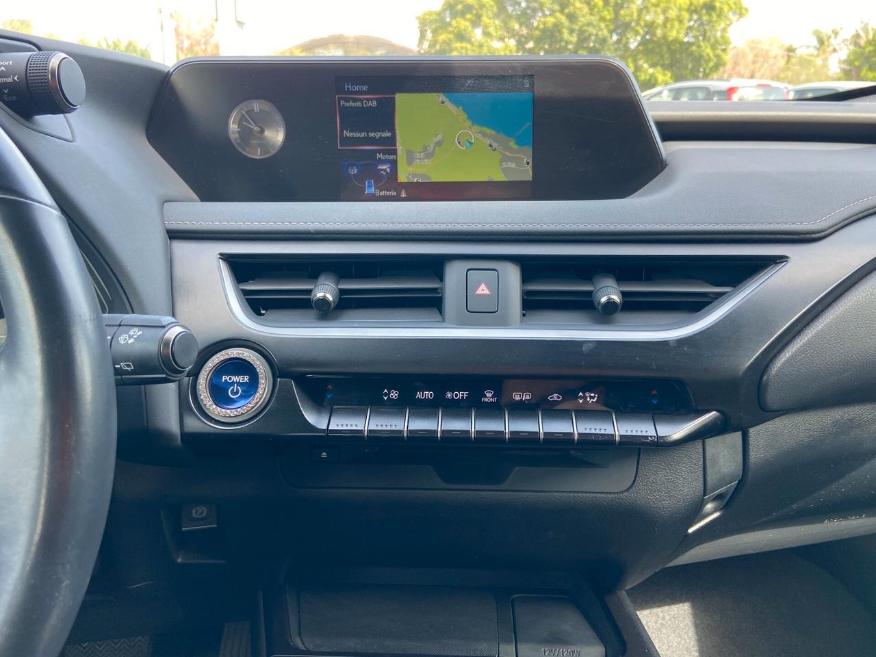 Lexus UX 250h 2.0 Business 2wd 184 CV cvt