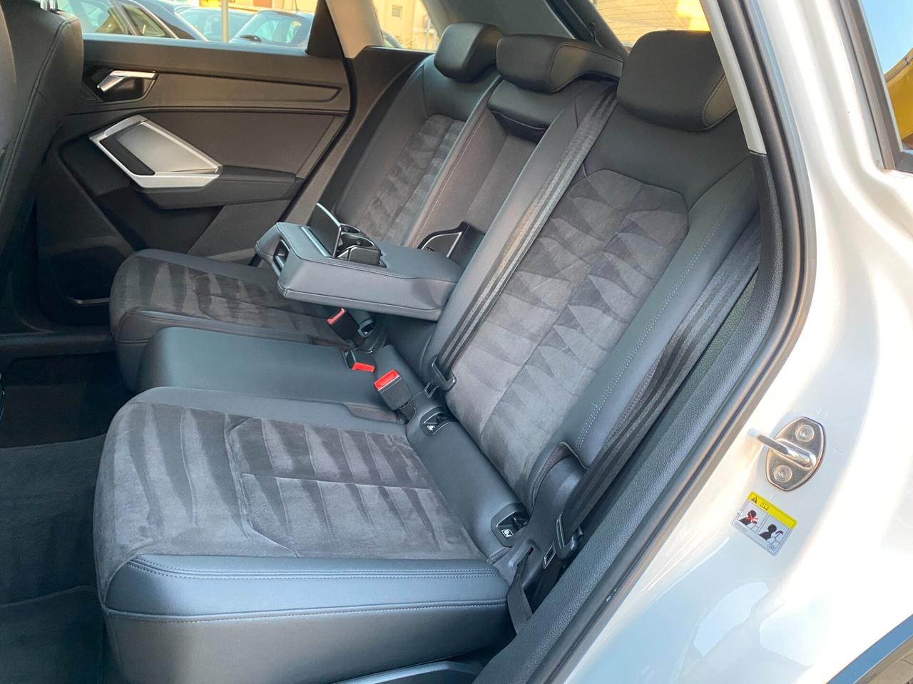 Audi Q3 35 TDI S tronic - S line