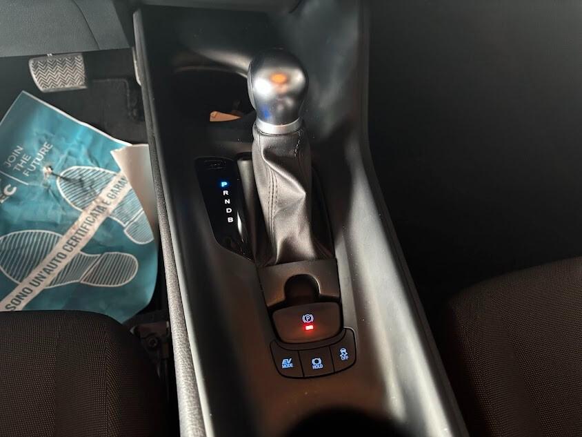 Toyota C-HR 1.8 Hybrid E-CVT Business