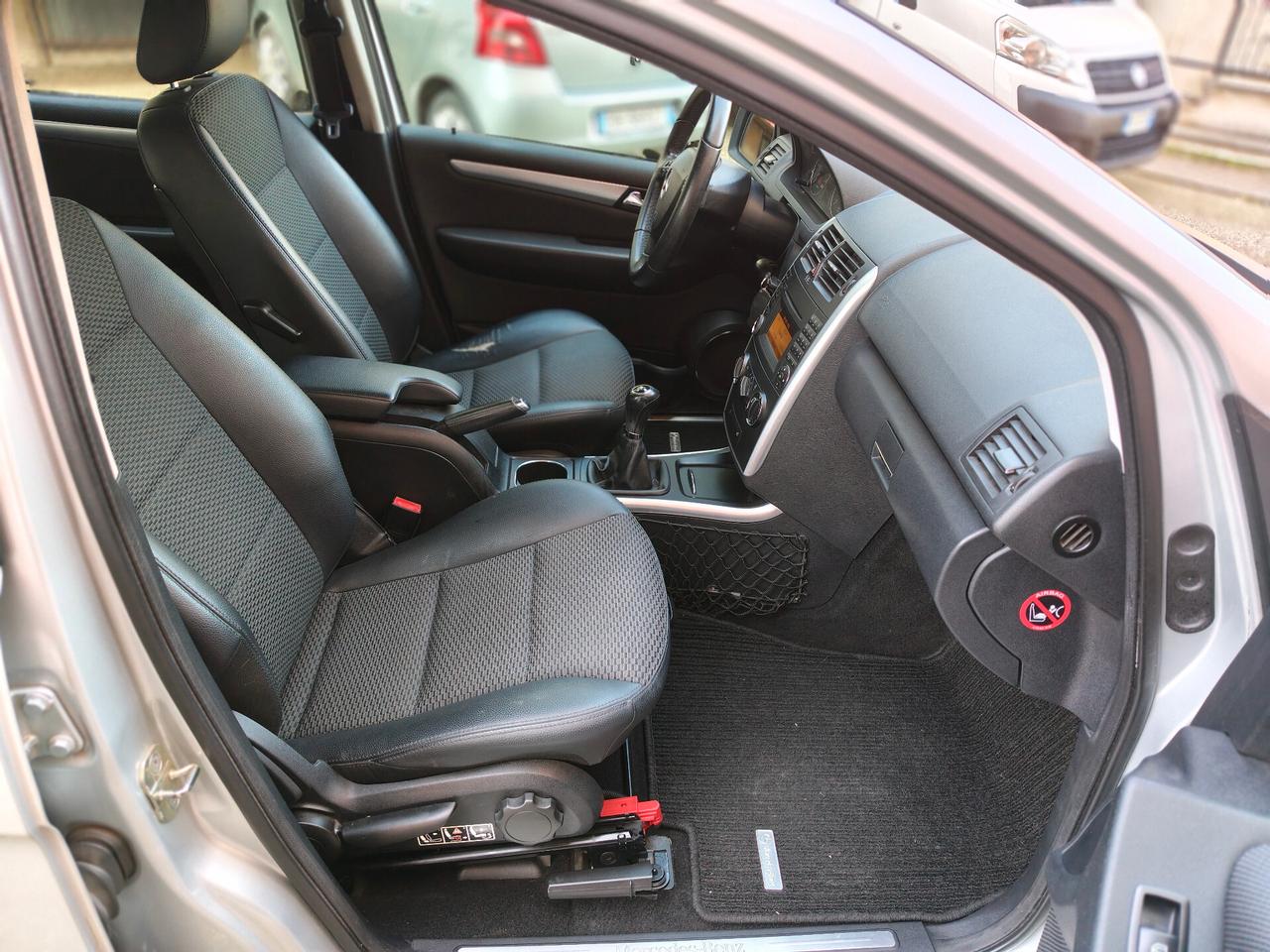 Mercedes A 160 cdi BlueEFFICENCY Avantgarde